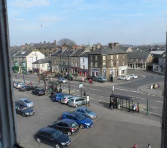 Apartment Over Looking Buxton Market Square Kültér fotó
